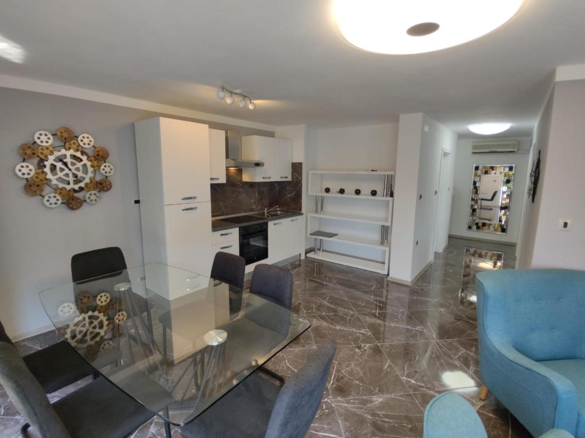 Modern Apartment Ana Rovinj Exterior photo