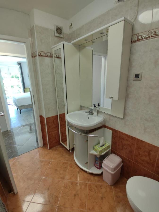 Modern Apartment Ana Rovinj Exterior photo